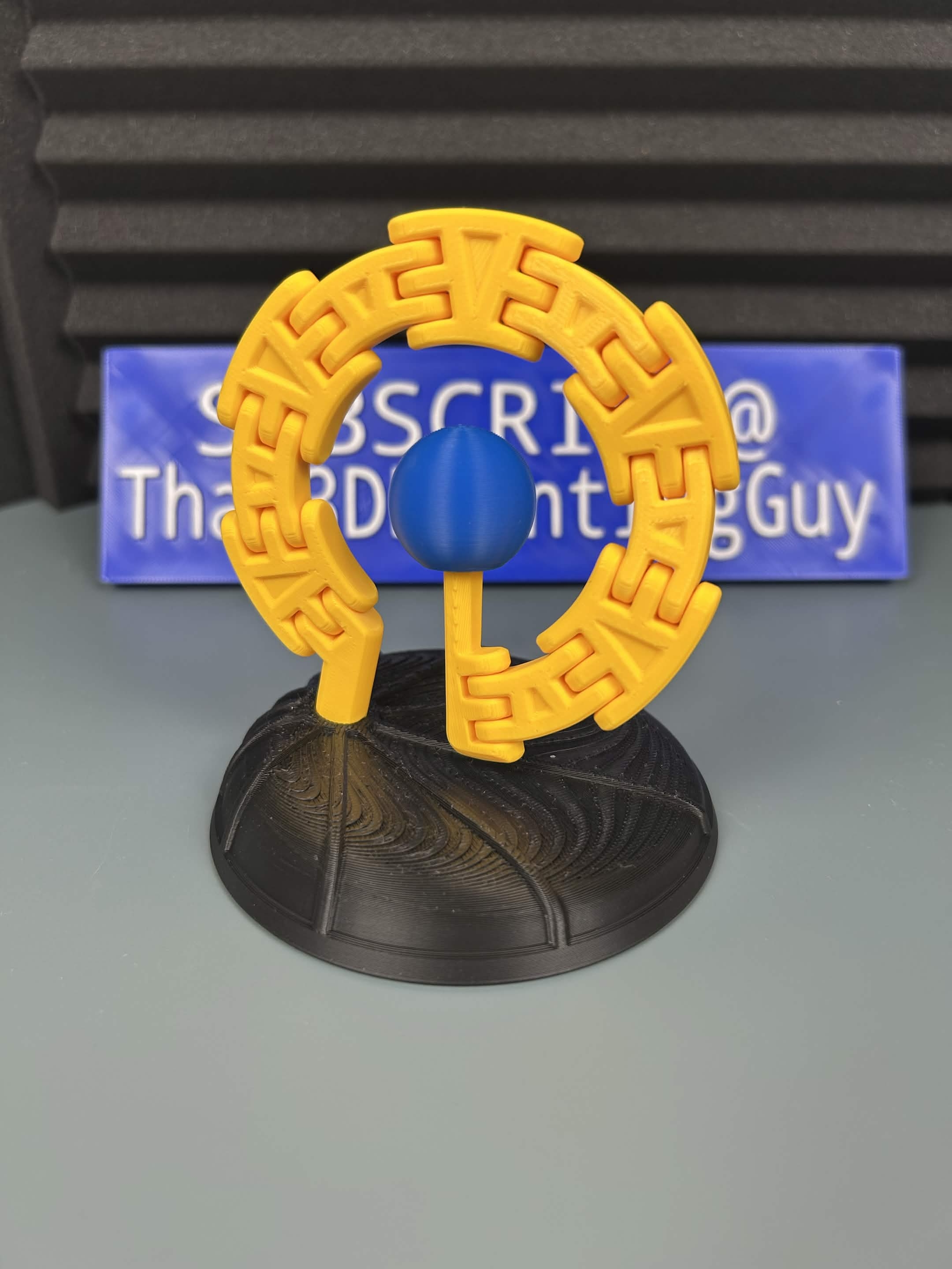 Fixed-Center Kinetic Sculpture